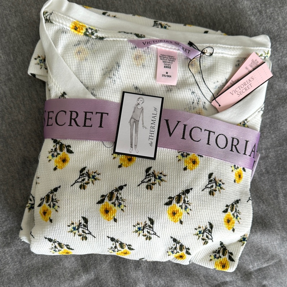 🎄Victoria's Secret Yellow Floral Thermal PJ Set🎄